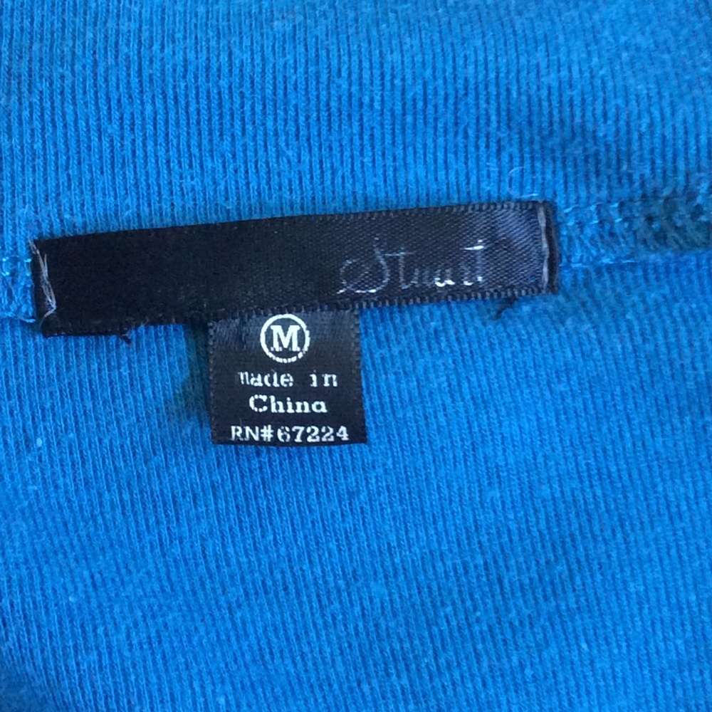Sweater - Picture 4 of 4